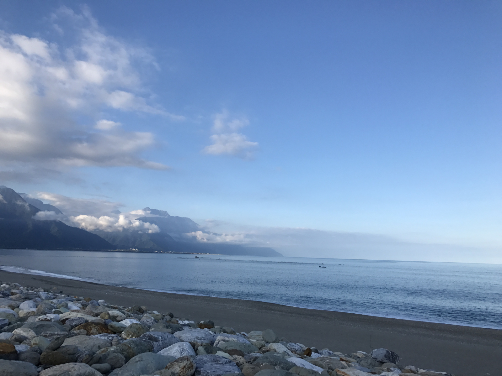 Full Width Centered Image